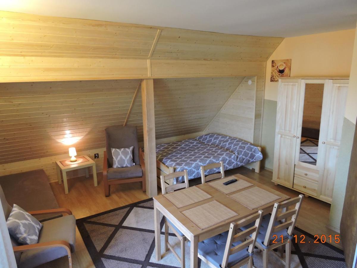 Olimp Pokoje I Apartamenty Щирк Экстерьер фото