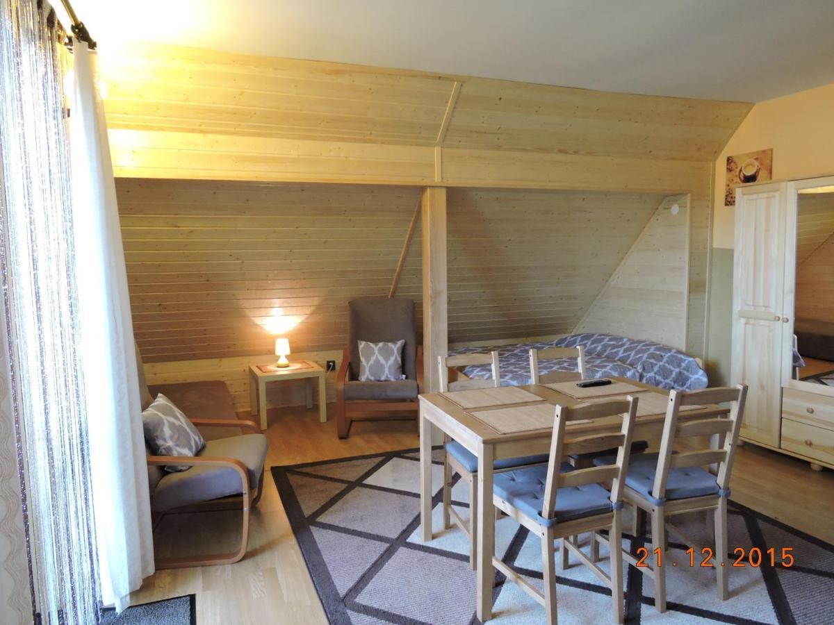 Olimp Pokoje I Apartamenty Щирк Экстерьер фото