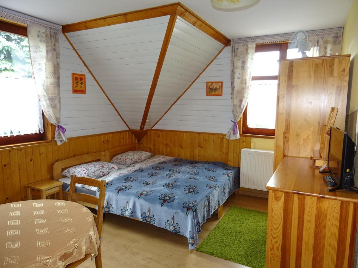 Olimp Pokoje I Apartamenty Щирк Экстерьер фото