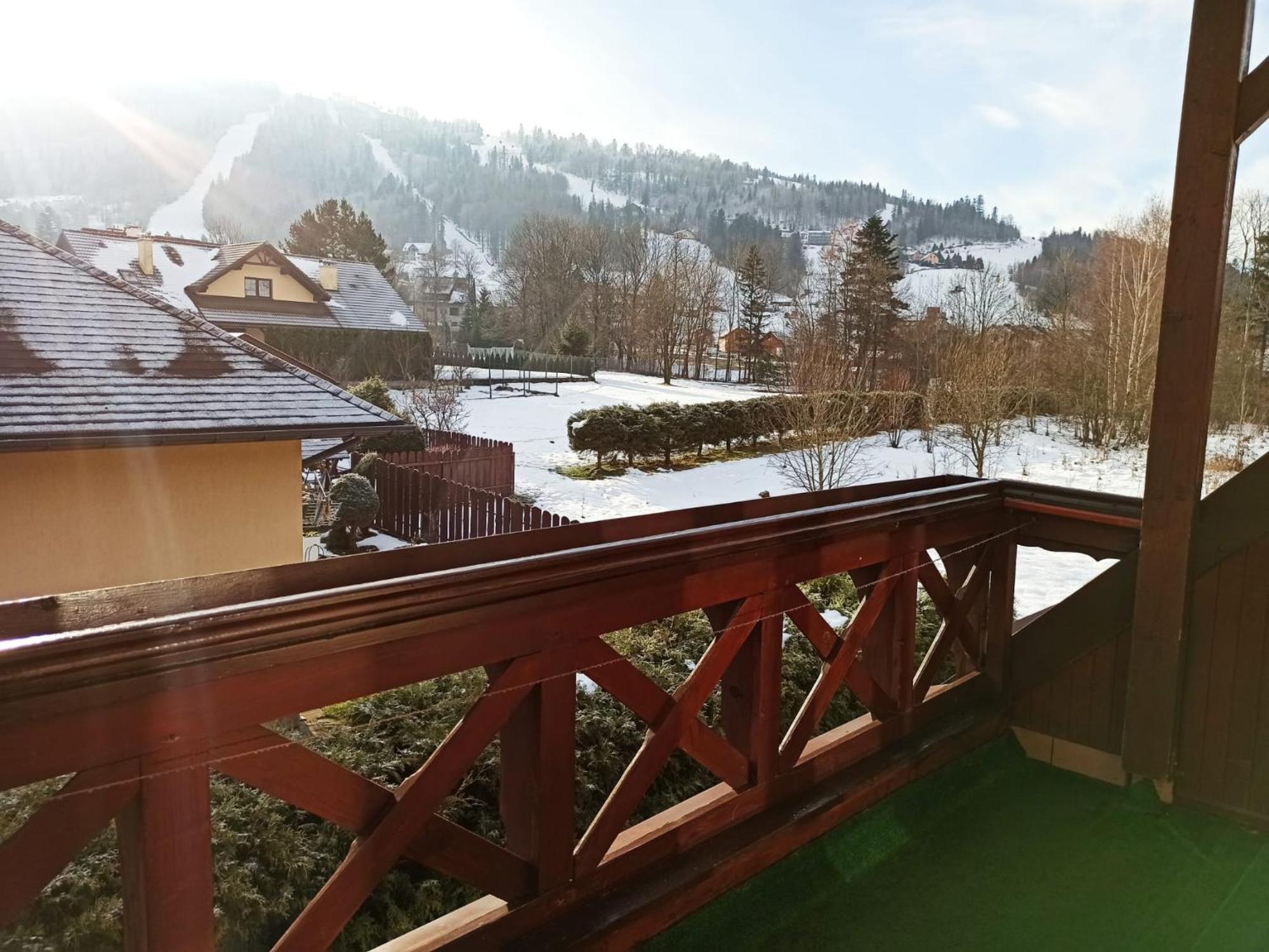 Olimp Pokoje I Apartamenty Щирк Экстерьер фото
